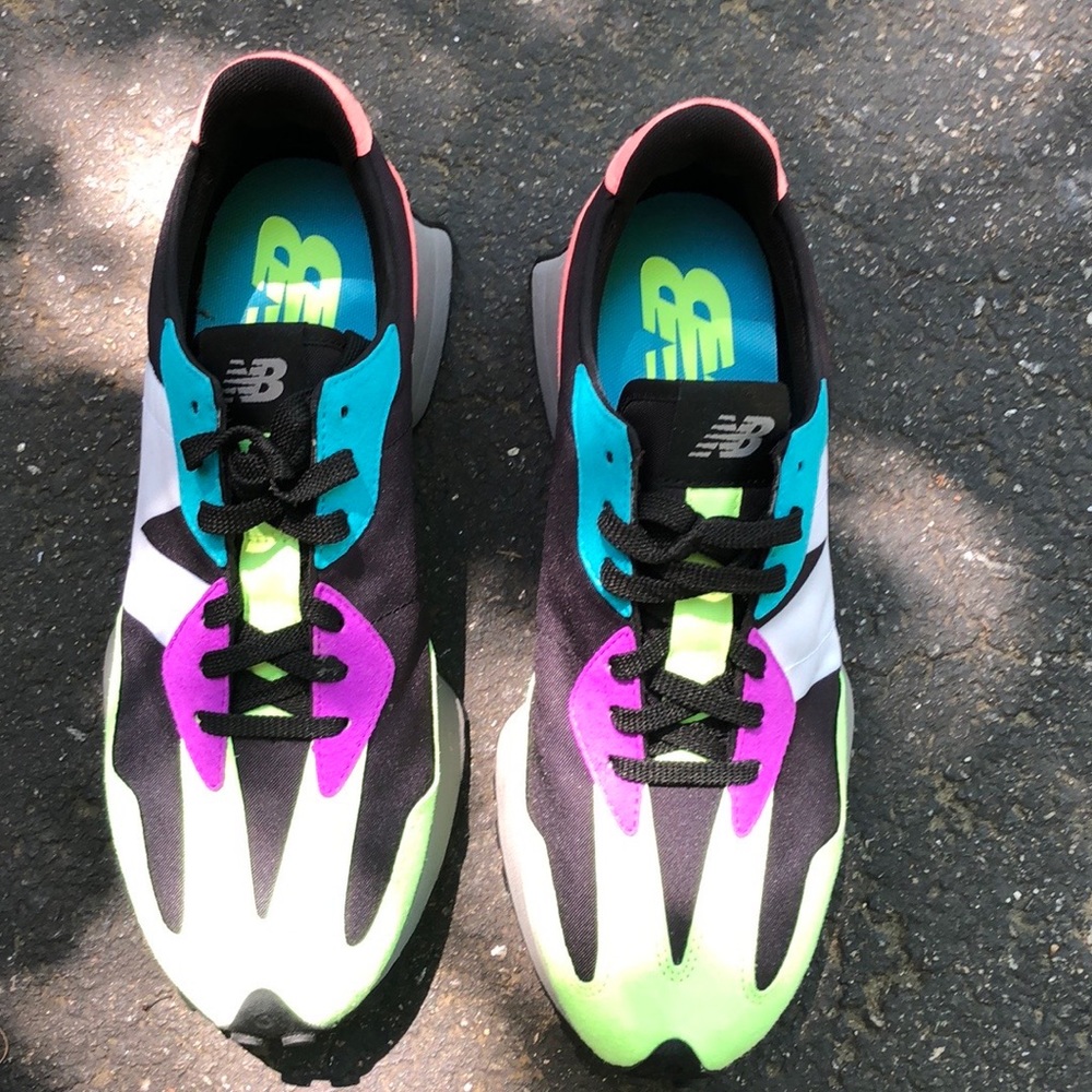 New balance 327 mens sneakers.